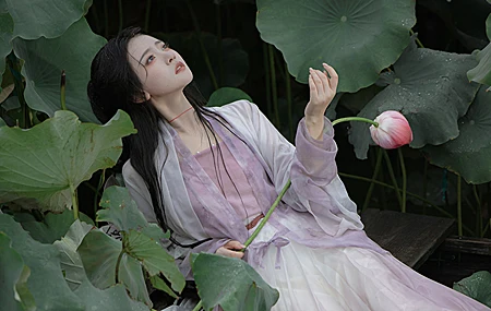 荷叶 荷花 古风 唯美 漂亮 女子 4K 美女 壁纸 古风 真人 4K壁纸